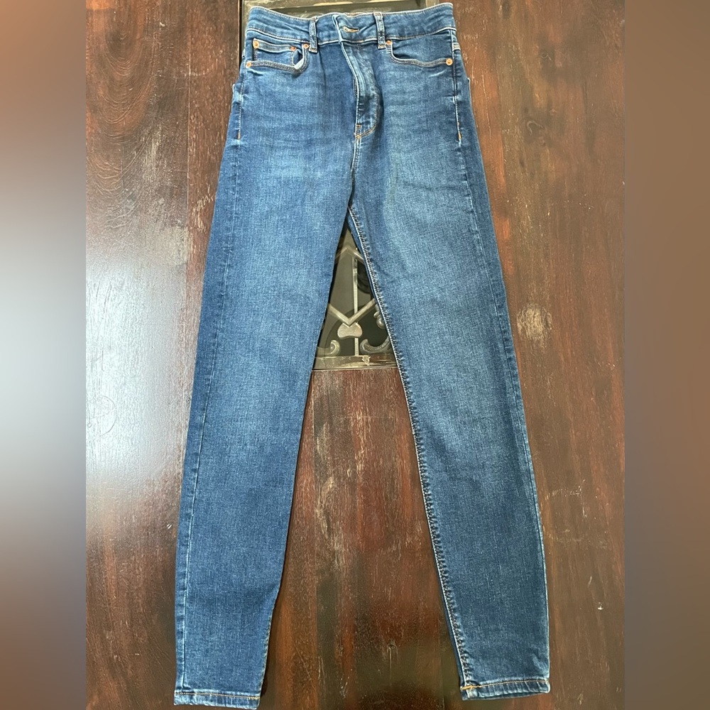 Zara high waisted skinny jeans, size 2.